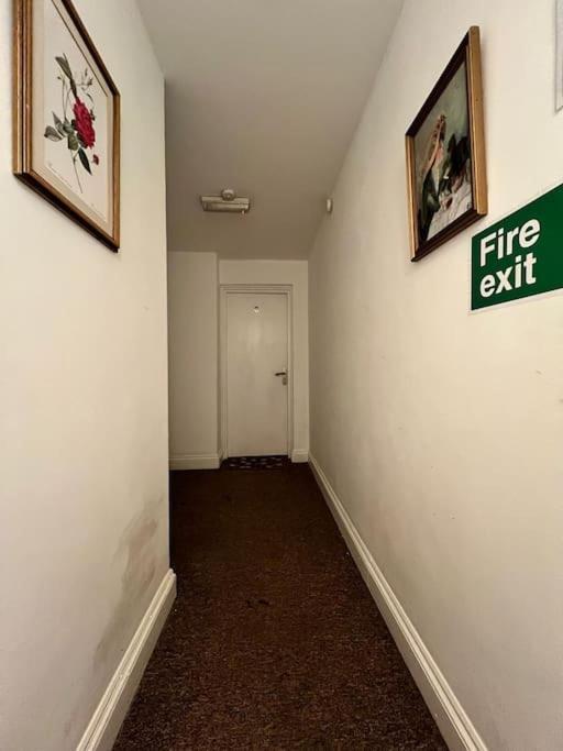 Bright, First Floor, One Bedroom Flat In Wimborne Wimborne Minster Esterno foto