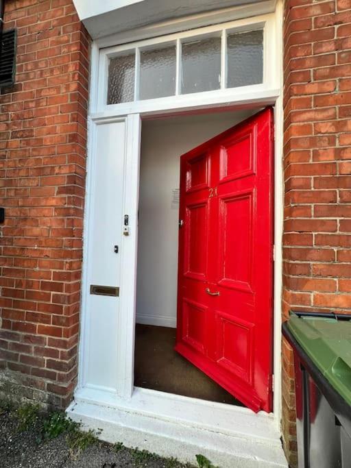 Bright, First Floor, One Bedroom Flat In Wimborne Wimborne Minster Esterno foto