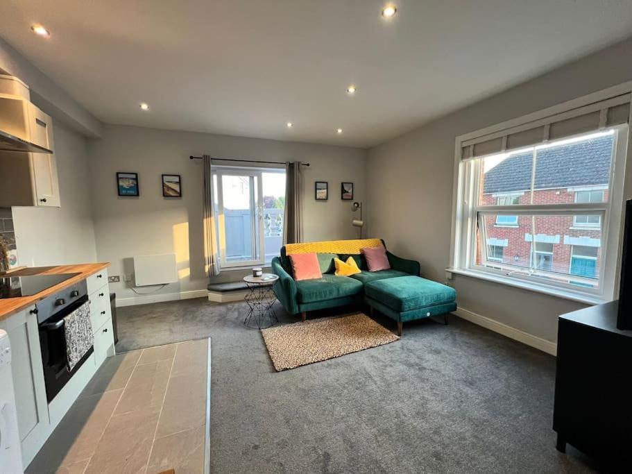 Bright, First Floor, One Bedroom Flat In Wimborne Wimborne Minster Esterno foto